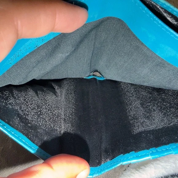 Yves Saint Laurent Turquoise Embossed Wallet - Picture 5 of 6